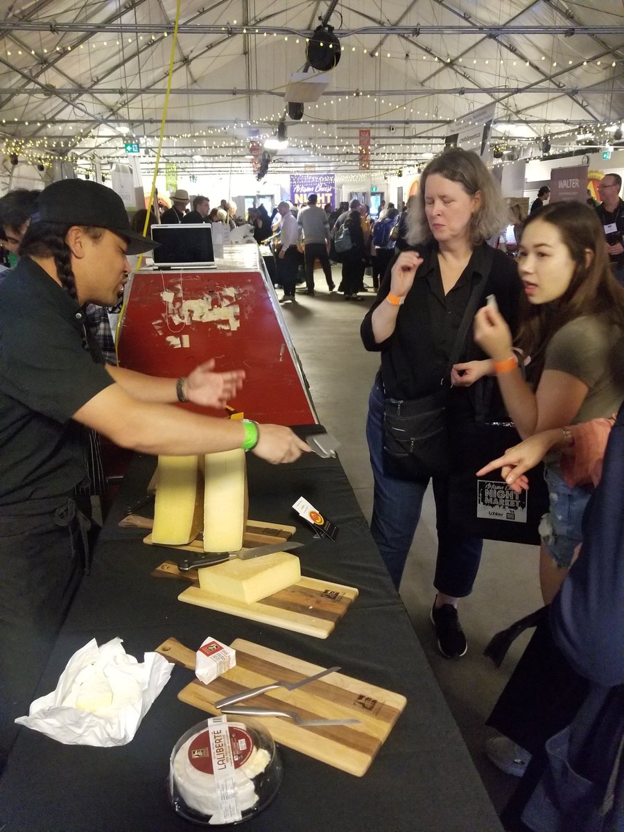 hrtlesgirl's tweet image. Delicious night at the Cheese Festival tonight at St. Lawrence Market!  So much amazing cheese. 🧀 #cdncheese
