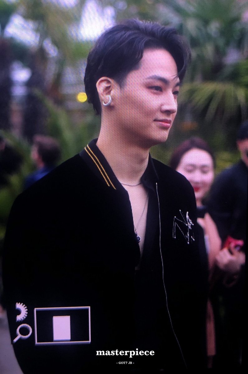masterpiece_jb's tweet photo. 190606

야!!!!!임재범!!!!!!

#JB
#재범
#GOT7JBwithYSL 
#GOT7          
#갓세븐 https://t.co/j4e7hnXWr7