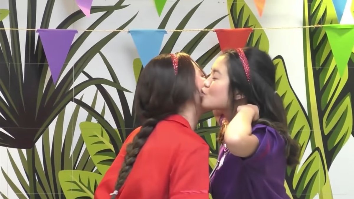 FaithfulAngela's tweet photo. Okay na okay na talaga silang dalwa💜👭 @angelatungol__ @ashdlmundo
(Angela give ashley)
"Cherish Each Day" - Angela
Love u both😘
#ashgel
#AshleyDelMundo 
#AngelaTungol https://t.co/ZN6FcSZ8Ne