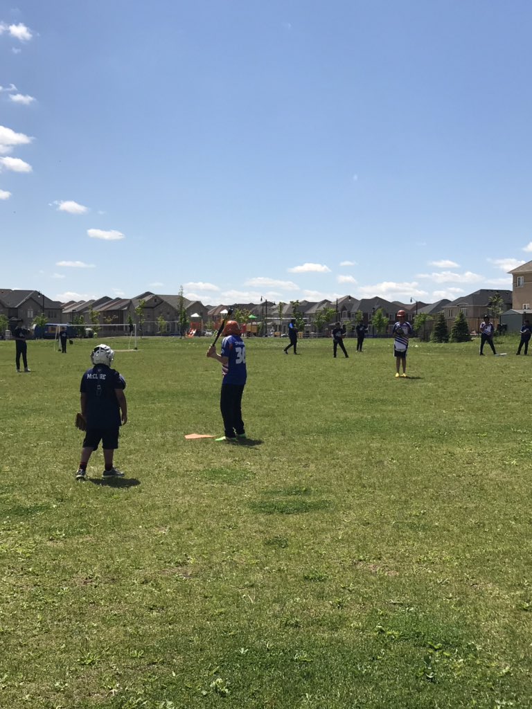 jcurrie_13's tweet photo. Thanks @McClureAthletic for coming over to @SpringbrookPS for an exhibition #softball game. Always enjoy the friendly games to prepare each school for their @npphea divisional tournaments! @hpe4pdsb #BuildingCommunityRelationships @PeelSchools https://t.co/jyRI6qpW3Q