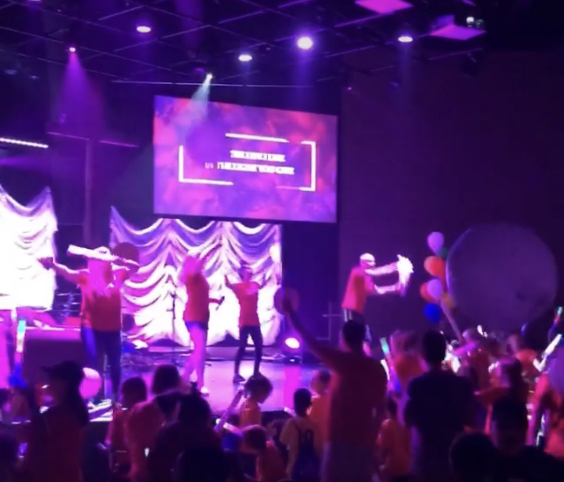 VanVandegriff's tweet photo. An amazing week of Kids Camp @cedarcrestchrch! #flipt #jesus https://t.co/XqeQGIphRl