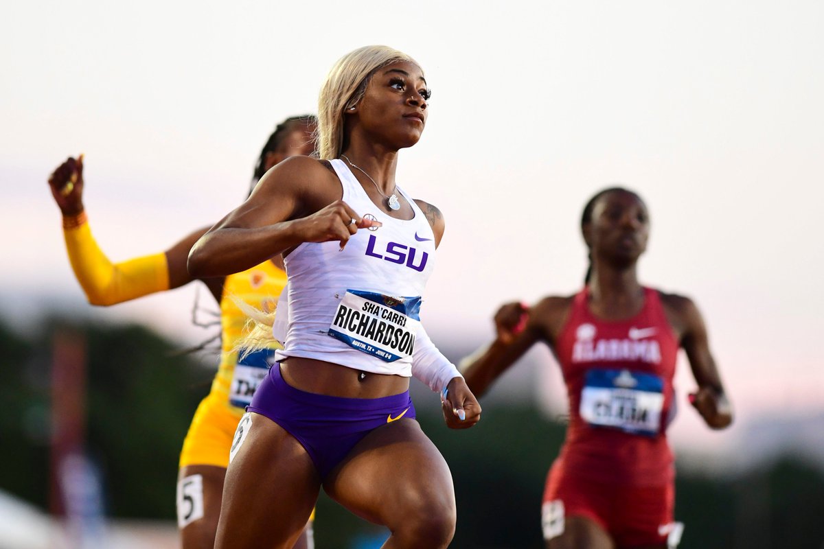 LSUTrackField's tweet image. 1⃣0⃣.9⃣9⃣ &amp;amp; 2⃣2⃣.3⃣7⃣

First U20 woman in 🌎 history to EVER go sub 11 in the 100 meters and sub 22.4 in the 200 meters. Oh, not to mention, she did it within a span of 70 minutes.

#GeauxTigers