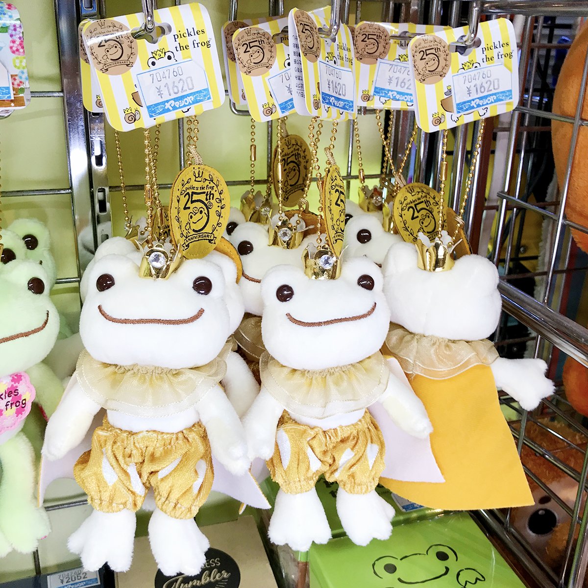地階売場に新入荷? かえるのピクルス 「25thピクルス ホワイト 