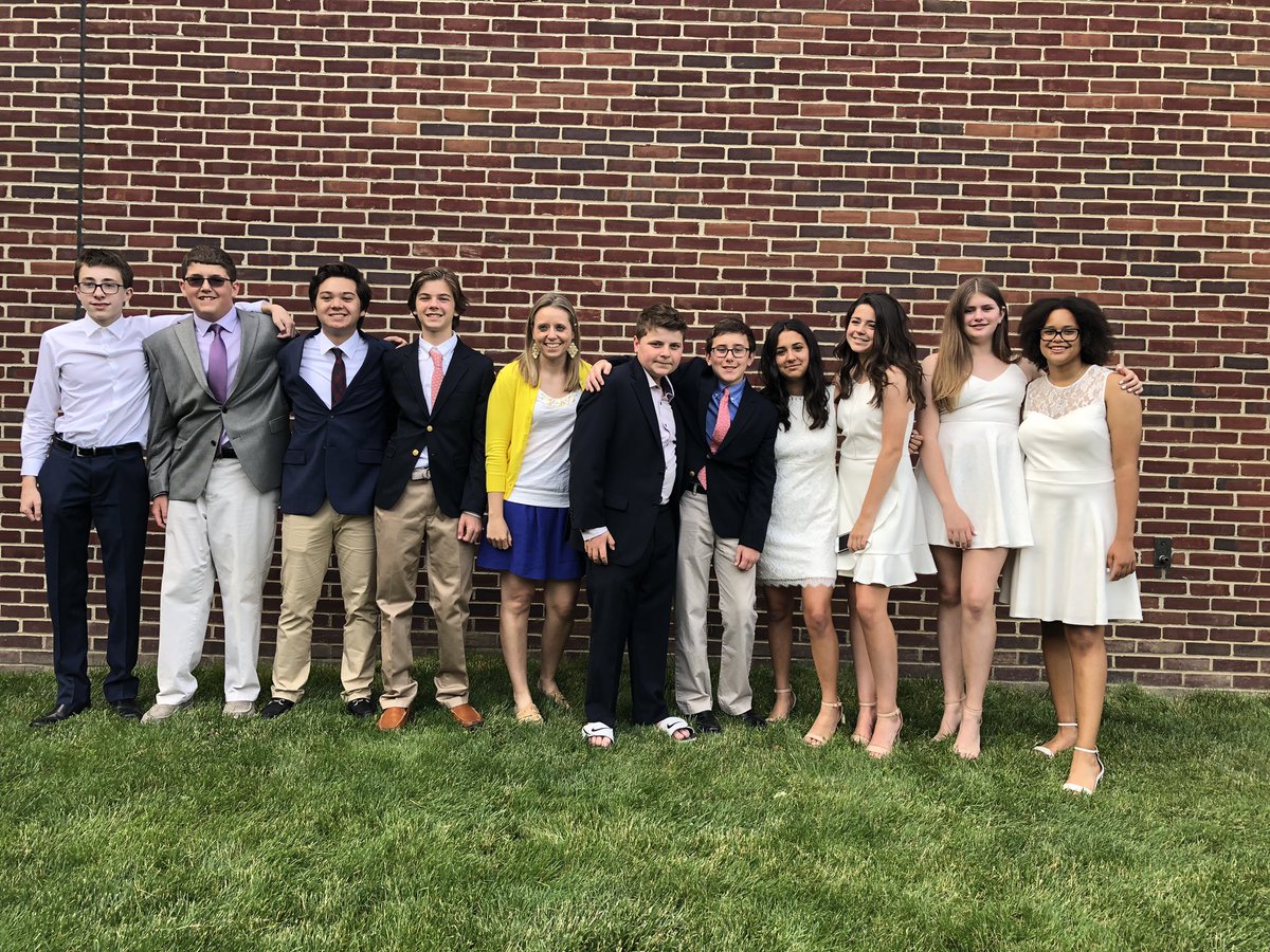 MsAllesMath's tweet photo. So much fun, laughter, and learning with this group during the last three years! On to upper school! @uniliggett #grateful https://t.co/2JB8ZErU2E