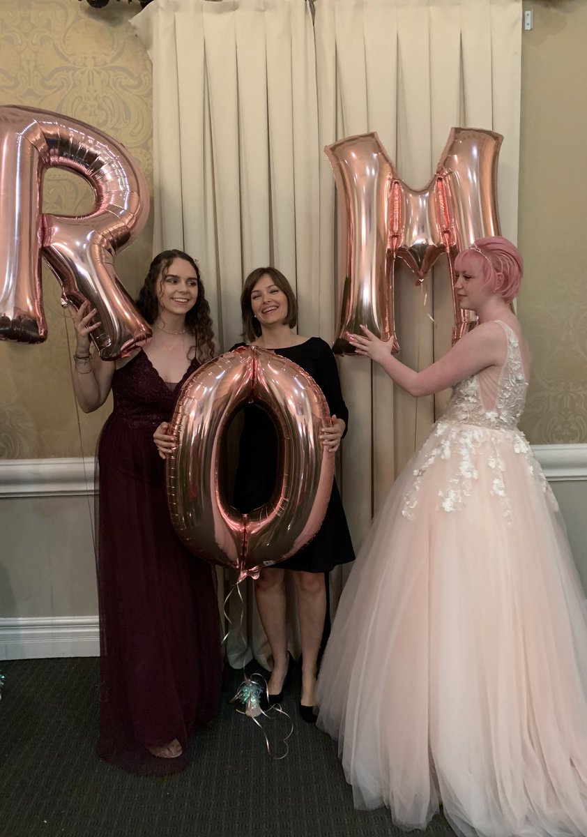 sandra_vig's tweet photo. Prom 2019! Everyone looked great! Good job grade 12s! Will miss you. Come back and visit and tell my future seniors all about your experiences :) https://t.co/vbZPW9GmtH