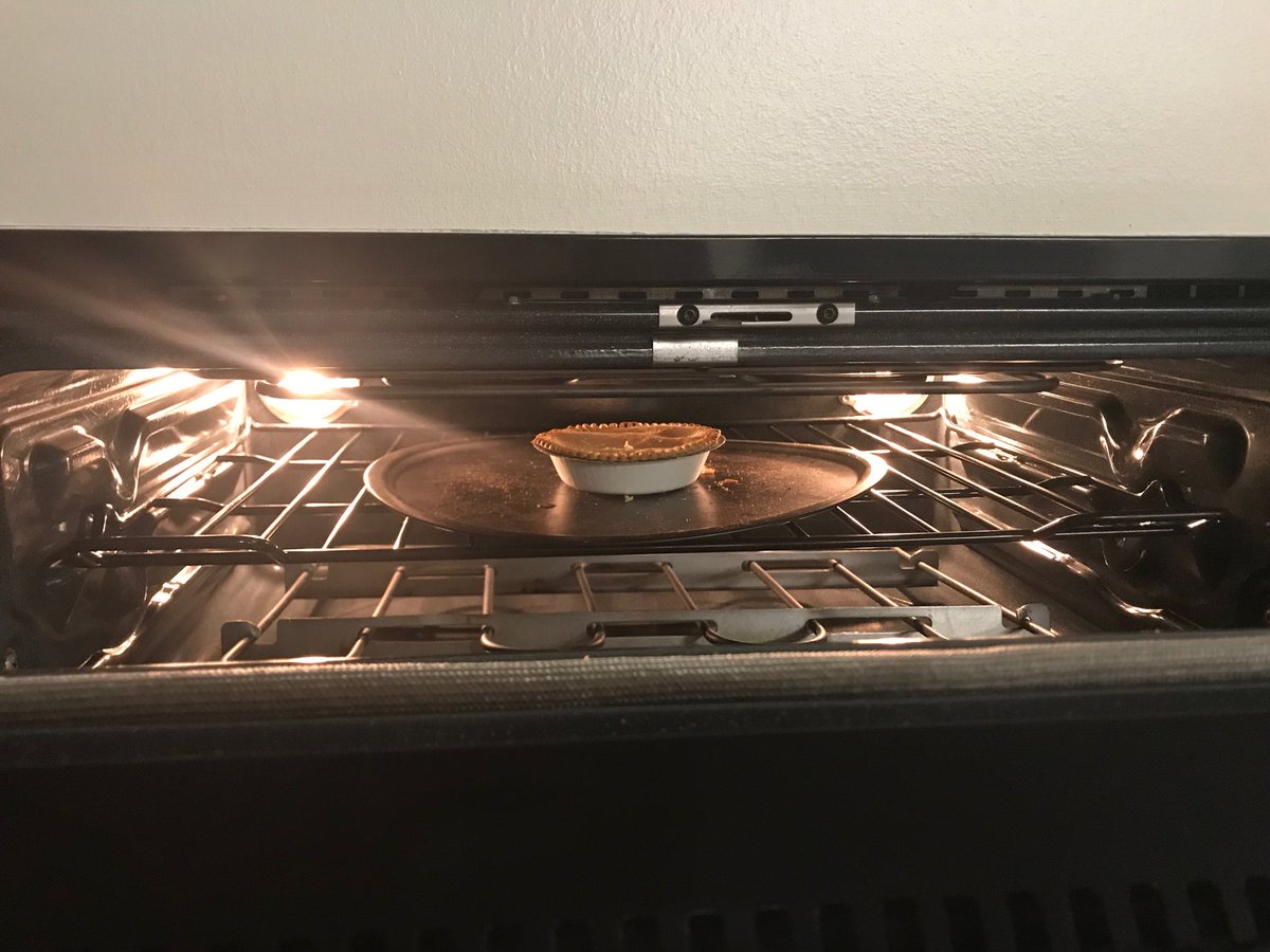 ChadOlson12's tweet photo. Late night cooking at MASFAA SI/LS! #masfaameup #mymasfaa https://t.co/vA8VVaCEB3