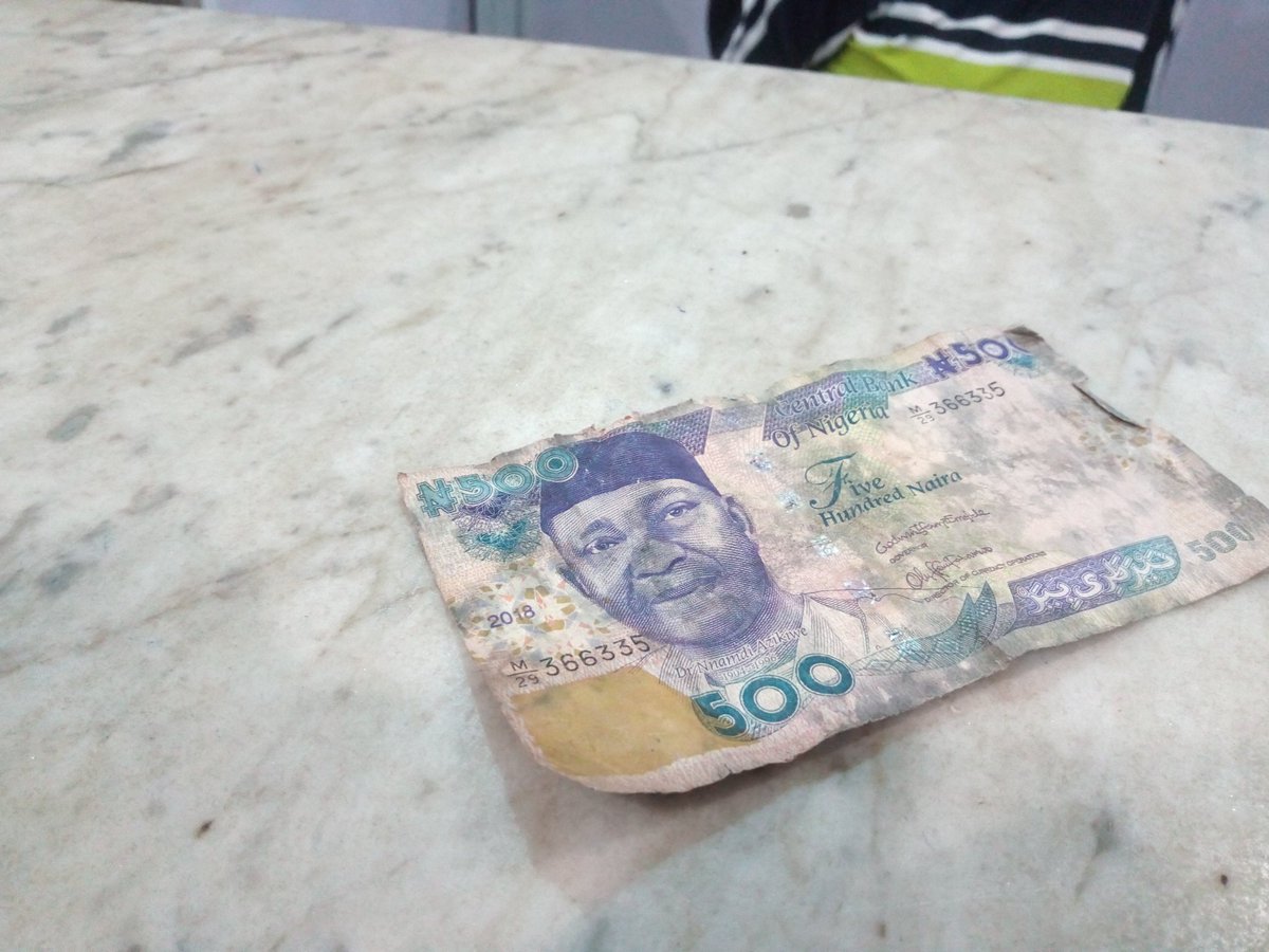 ElfredahKevin's tweet photo. @cenbank I don't know when @MyFCMB #AbaRoad #GRA #RiversState starts rejecting money that is not fake. Pls, someone should see this N500 Note, since not fake, does it require banks to reject it? Yesterday afternoon abt 4pm the cashier rejected it,said not fake, but can't take it https://t.co/L4amqfZkNi