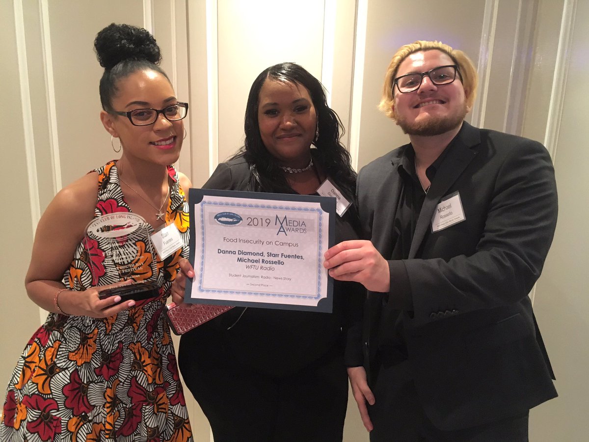 StarrFuentesTv's tweet photo. I did not only take home two awards but I had the pleasure of meeting @CarolSilvaNews who was honored at tonight’s Press Club of Long Island Media Award Ceremony! Big thank you @hhaerrwork for always supporting us and guiding us! You are the BEST professor!✨ https://t.co/BfKpiBKczK