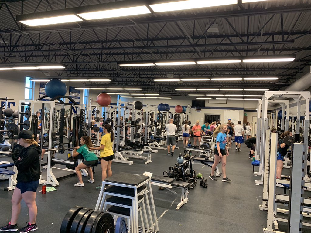 PLSTitansSB's tweet photo. Off-Season Week 1 in the books! Got in some hard work and great conversations in this week! #SetTheStandard #Top3rd #TBDIR #WorkWins #EarnTheRight https://t.co/jvqcN5OW2x