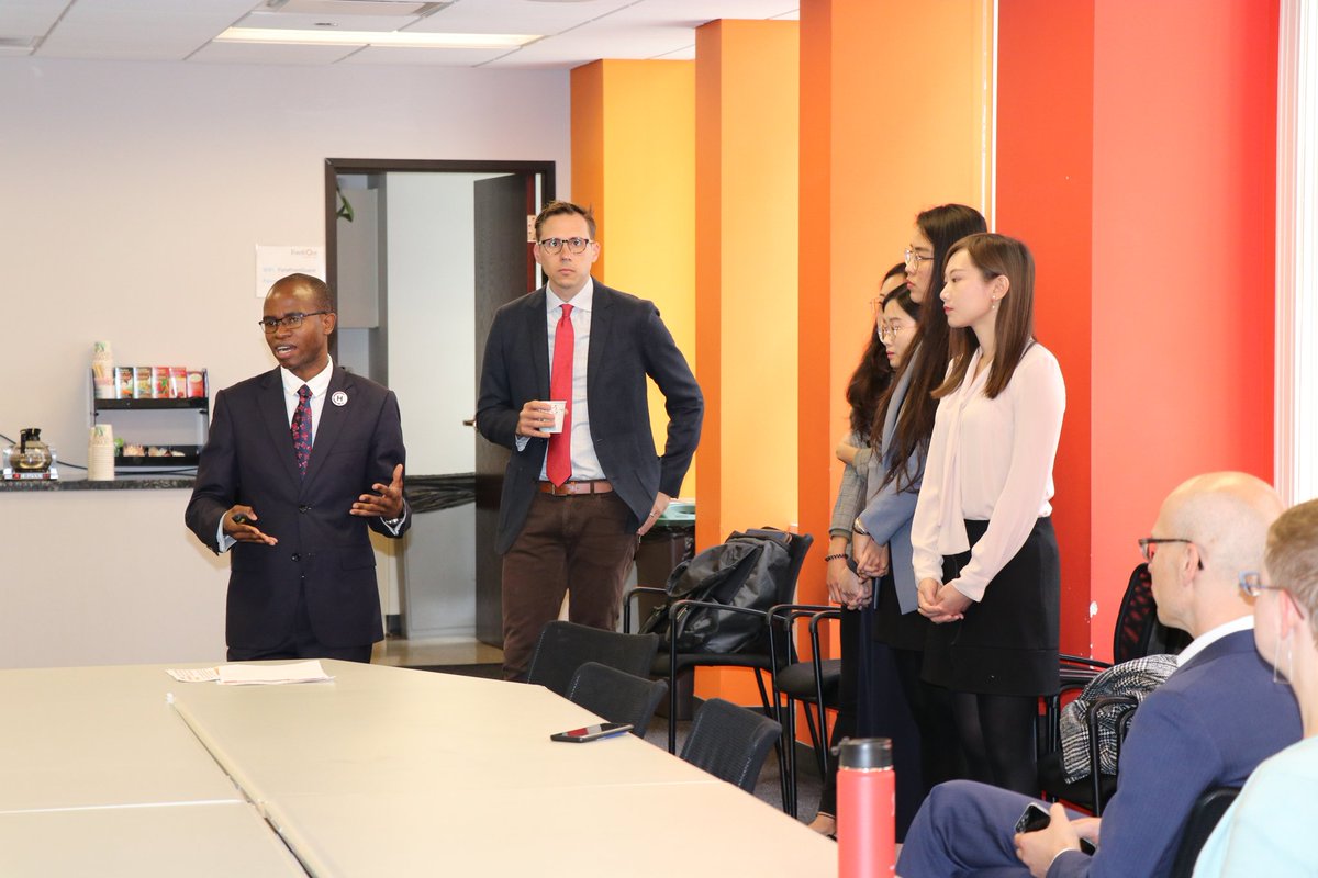 StanNdambakuwa's tweet photo. There's always a finish line. My graduation gown is ready & today we completed a milestone for our Policy Labs Research with @MyForefront: Analyzing the Collective Impact of Nonprofits in Illinois. With all this, Go get your goals & change the world. #ObamaScholars #HarrisPolicy https://t.co/oeJR170bH5