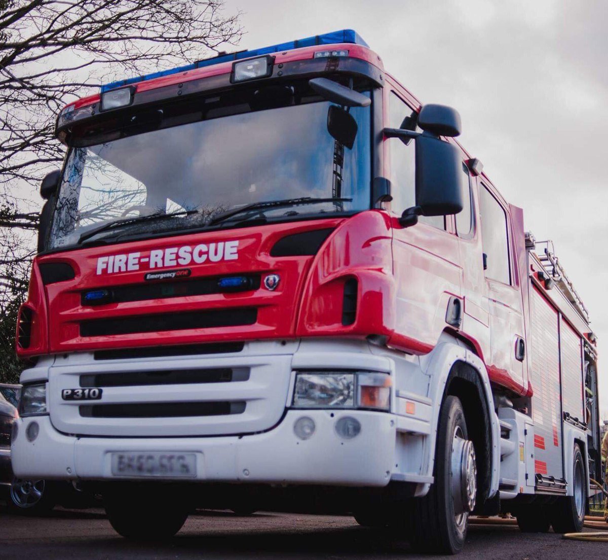 SFRS_MDrayton's tweet image. Pump mobilised at 04:36 by @SFRS_Control along with pump from #Loggerheads @StaffsFire 🚒🚒 to alarms operating at domestic property in #MarketDrayton 🚨 Thankfully no fire situation 🔥👍🏻 Reassurance and advice given ✅ #CrossBorderSupport