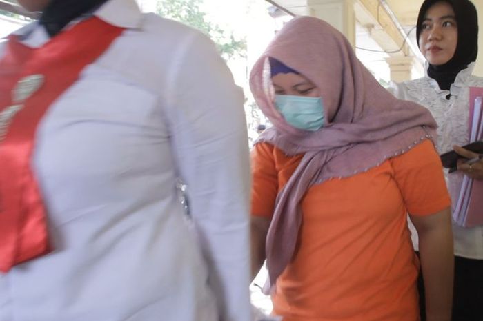 Kronologi Putri Kandung Habisi sang Ayah Saat Diingatkan Salat Hingga Dihubungkan Netizen Dengan Paslon Tertentu. Ini Faktanya!
bit.ly/2XuYMPO