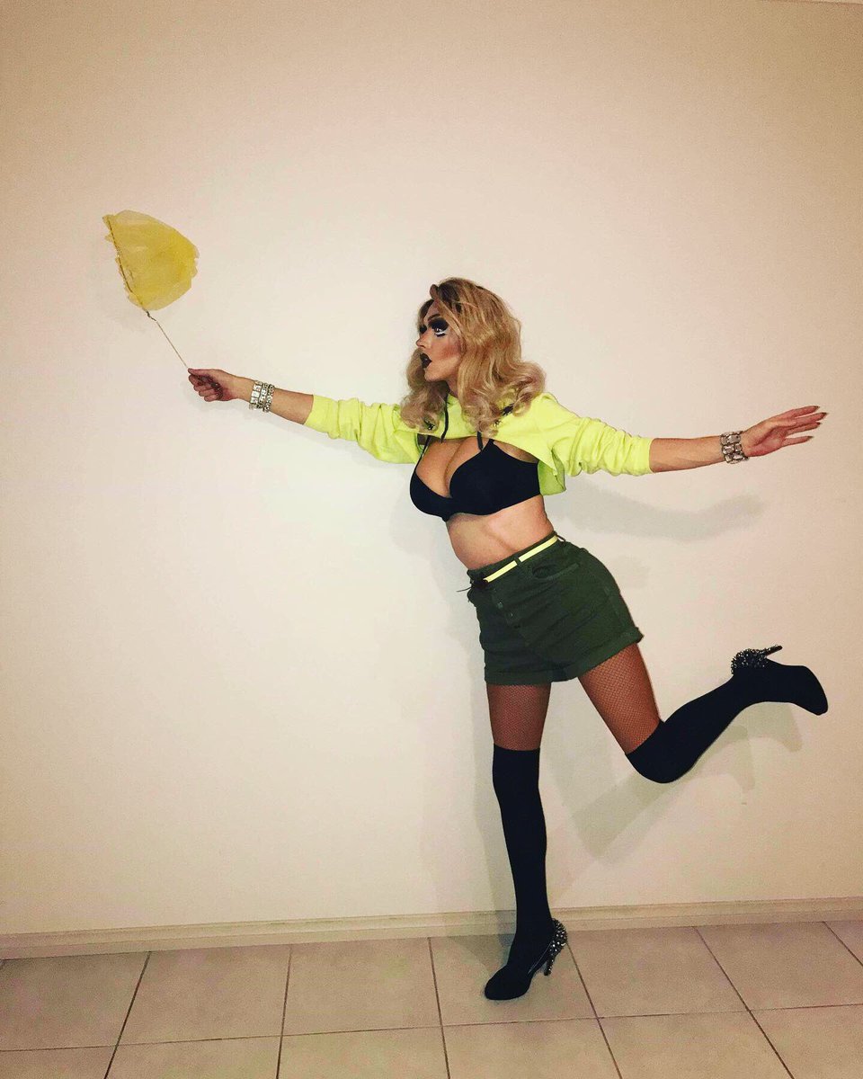 JacobJTequila's tweet photo. 🐝🐛🐞🐜🦋🐛🦟
#dragqueen #drag #dragqueensofadelaide #dragqueensofaustralia #makeup #queen #queer #pride #instadrag #love #dragqueens #fashion #dragmakeup #dragshow #dragqueensofinstagram #dragqueenmakeup https://t.co/qUAOcl9pCA