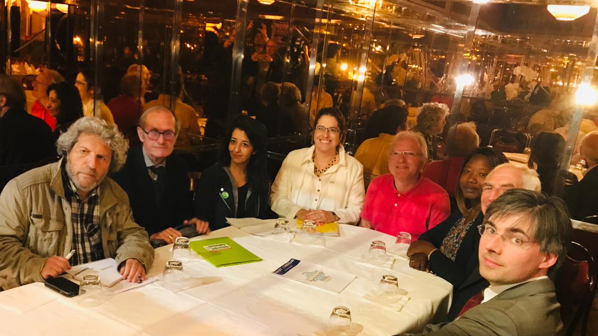 Très heureuse de lancer l'association Objectif Train de Nuit ce matin à Paris: portons ensemble cette alternative, la seule efficace pour réduire l'impact de la mobilité longue distance sur le climat! 🍾

Mieux qu'Objectif Lune: Objectif Train de Nuit! 🚊 &gt; 🚀
  
#MobilitePropre