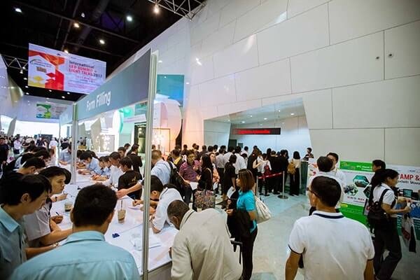 lightdesignexp's tweet photo. 20 days to go until #LEDEXPOTHAILAND+#LIGHTASEAN2019.
The leading lighting fair will open its doors in #Bangkok,Thailand on 27th June 2019.Plan your visit to discover fascinating futuristic lighting!
More Details: https://t.co/1HKTW1ZfBJ
#LEDExpoThailand #LEDExpo2019 #LEDIndustry https://t.co/NwGCuVVqEf