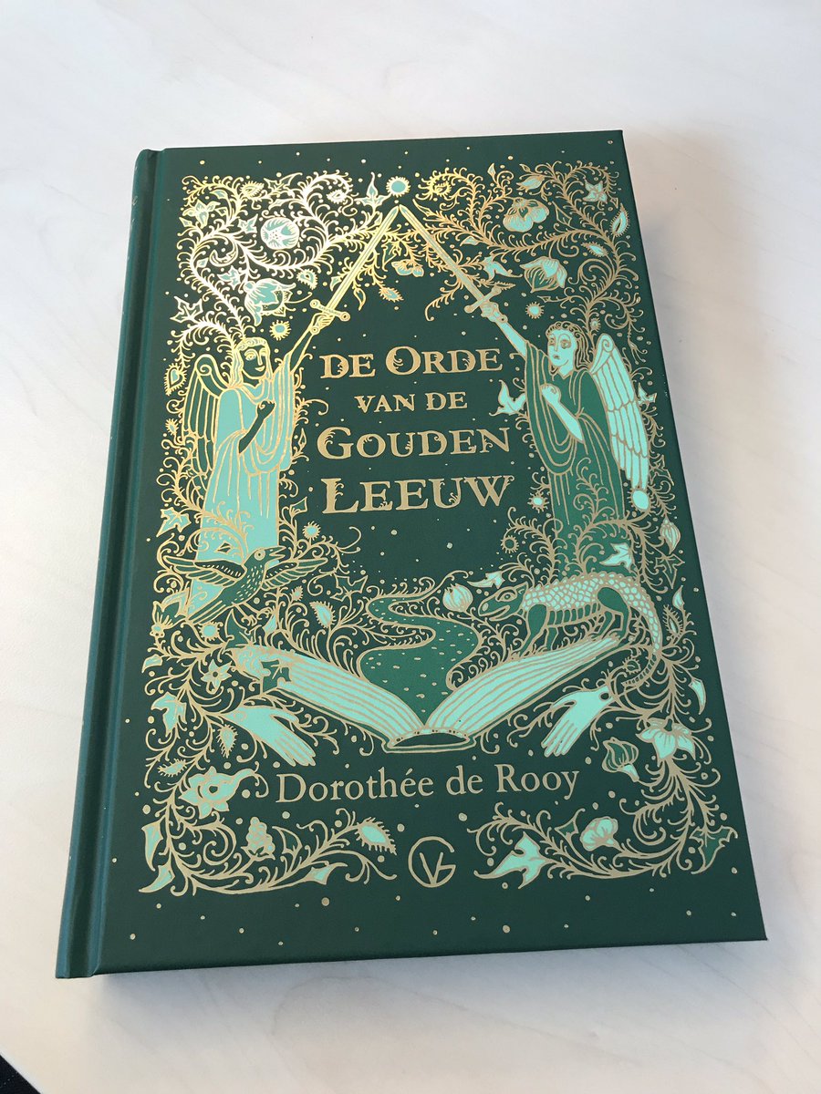 Deze is👌🏻 Dit pareltje is vanaf vandaag verkrijgbaar in je (online) boekhandel! 💚💛