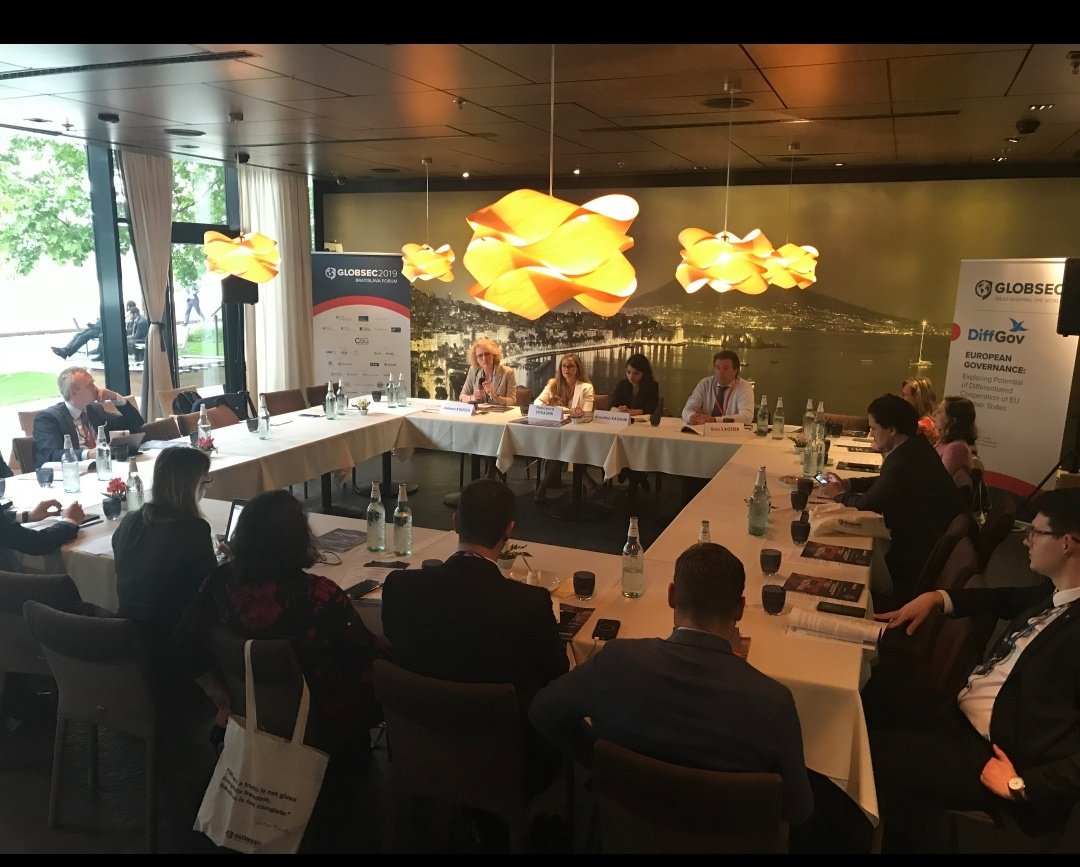 anushkacyber's tweet photo. Thank you to @KuleszaJ @Francesca_cyber and Amb Koster for sharing their inputs during my session on cyber readiness in the CEE. Excited to see that there's a lot of interest in applying the CRI 2.0 methodology to more countries in the region, after Slovakia! @CyberReadyIndex https://t.co/SZrh5vbnL7