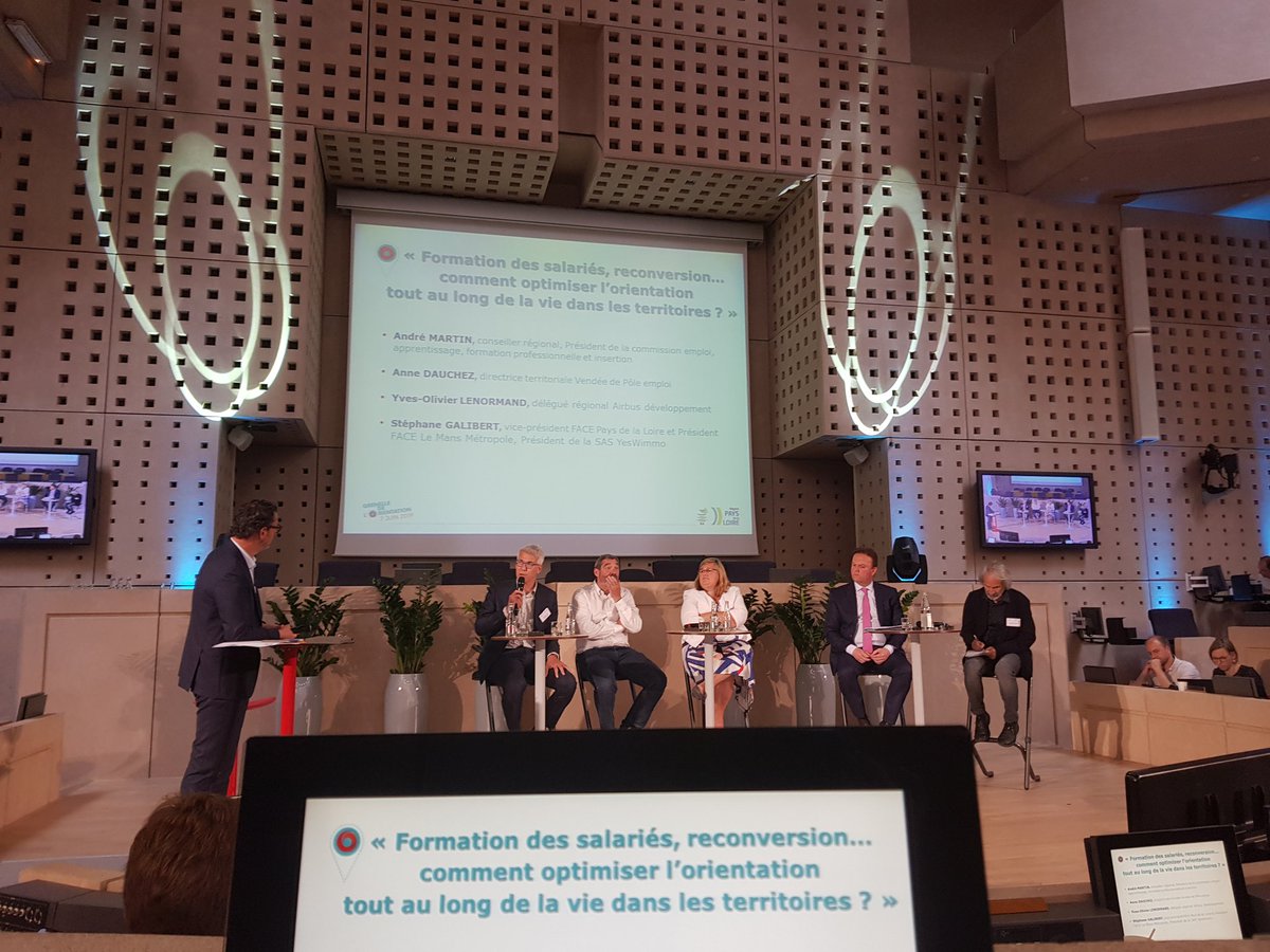 FBeuvelet's tweet photo. #grenelleorientation @paysdelaloire @AndreMARTIN126 @C_MORANCAIS Développer ses compétences, s'insérer dans l'entreprise, construire un parcours professionnel efficient, adapté, compétences/besoins du bassin emploi #reconversion @poleemploi_PDL @missionlocale @capemploi  #CEP https://t.co/hr1s7vAveL
