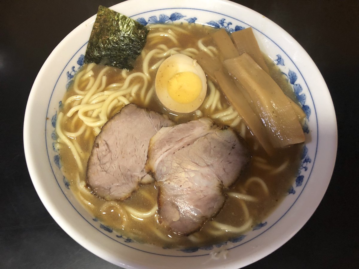 Hayato 今晩は夜炭水化物抜きダイエット中だけど週末ご褒美 麺屋ごとう 前回はつけ麺 今日はデフォのラーメン 東池袋系 甘さ 粘度なしの動物魚介スープはじんわり優しい 自家製中太麺との相性も良く美味 抜群の安定感 レベルが高い大勝軒系