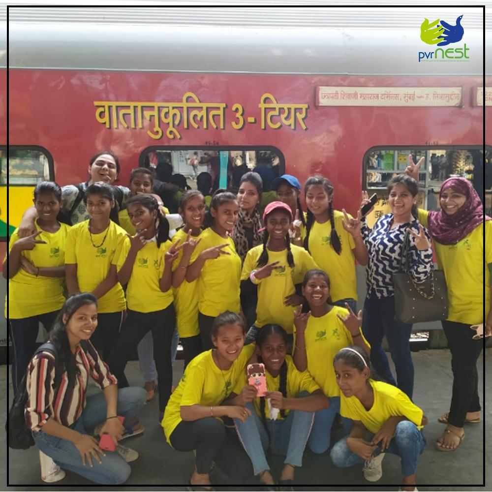 Excitement levels touch a new high as our Childscapes Grasshoppers team gets on their way to Mumbai for the Women Ultimate National Frisbee Tournament .

#Childscapes #FrisbeeTournament #GirlsTeam