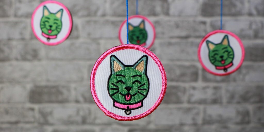 Happy Friday everyone, today we have Aria the cat 🐱 

One of five Velcro backed embroidered badges, launching soon on Kickstarter. #Kickstarter #badgebunch #embroidery #badge #patch #kidsapparel #design #illustration