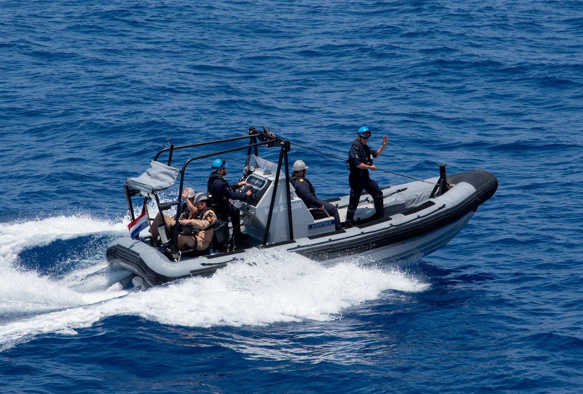 Yesterday Standing #NATO Maritime Group 2 Commander CDRE @BoudewijnBoots met with sailors from the ships of SNMG2 conducting #AegeanSea patrols providing real-time information daily to the coastguards and other national authorities of Greece and Turkey, as well as @Frontex.