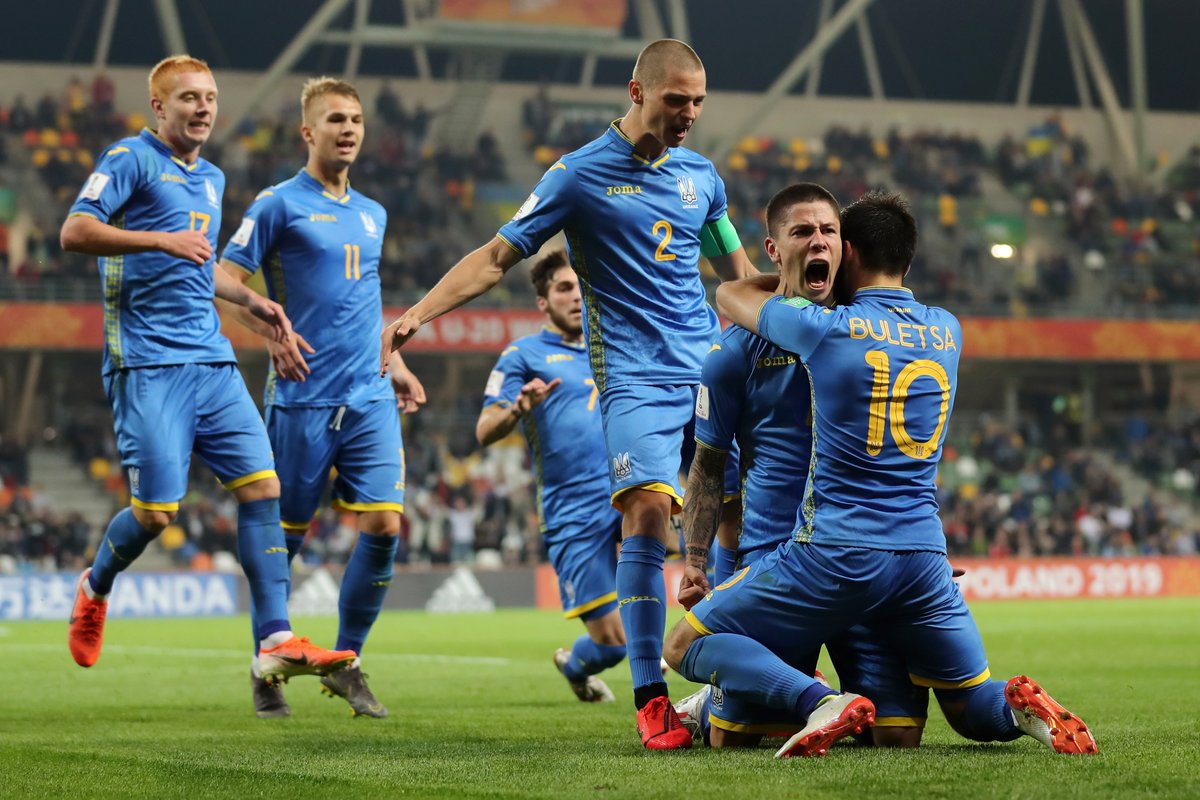 Сомнительное удаление Попова и справедливо-спасительный вердикт VAR. Судейский анализ украинской победы в полуфинале ЧМ U-20 - изображение 2