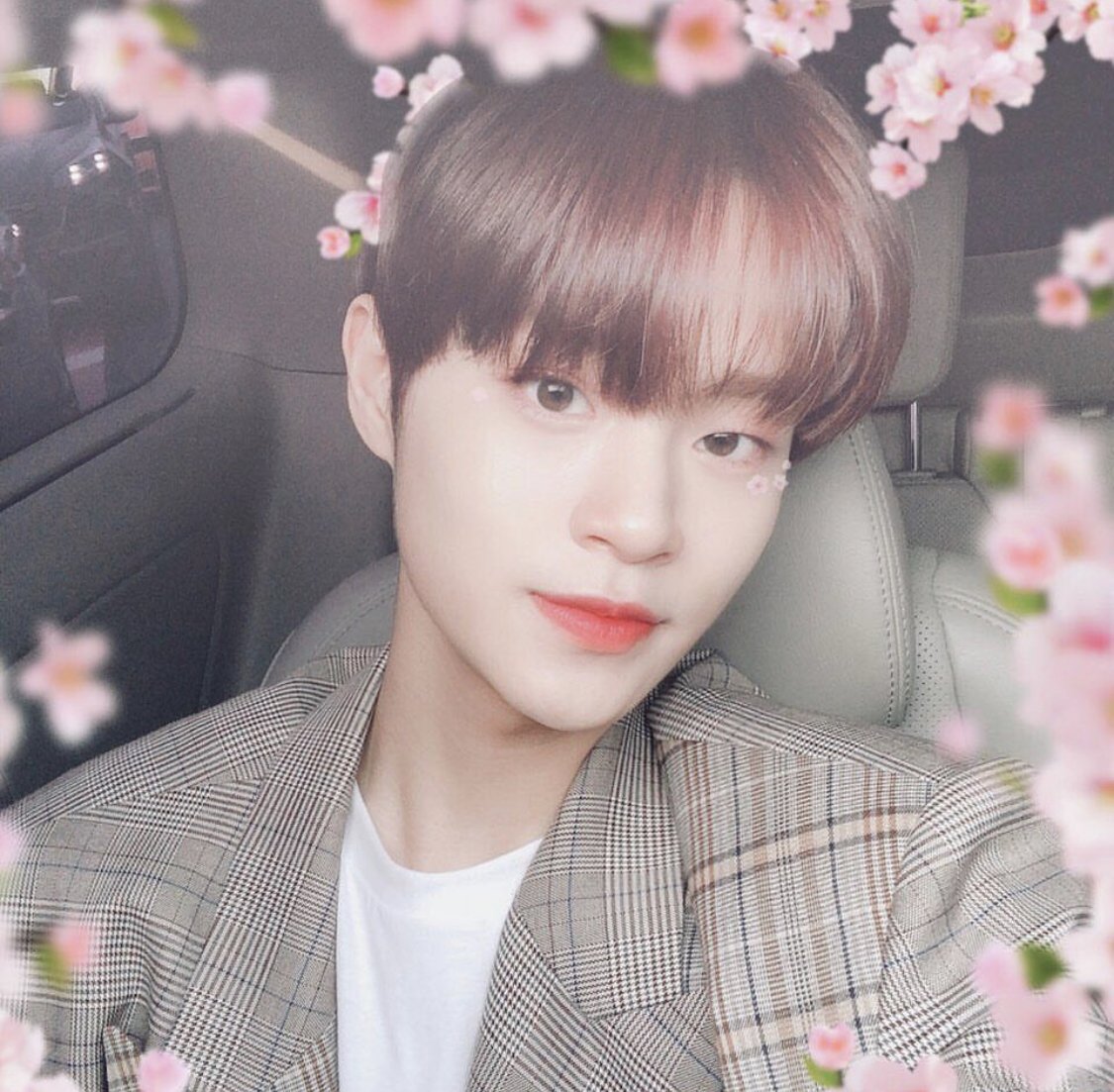 korea_theqoo's tweet photo. #BTS の #ユンギ 、#AB6IX の #デフィ 、 #SHINee の #KEY など、かなりファッションにこだわりが強そうなメンツが着てる #WAVEGUN というブランド😉
MUSINSAてチェックしたらどれもお洒落で気に入った❣

#韓国ブランド #韓国ファッション #韓国好きな人と繋がりたい #お洒落さんと繋がりたい https://t.co/cPj81Iz2cu