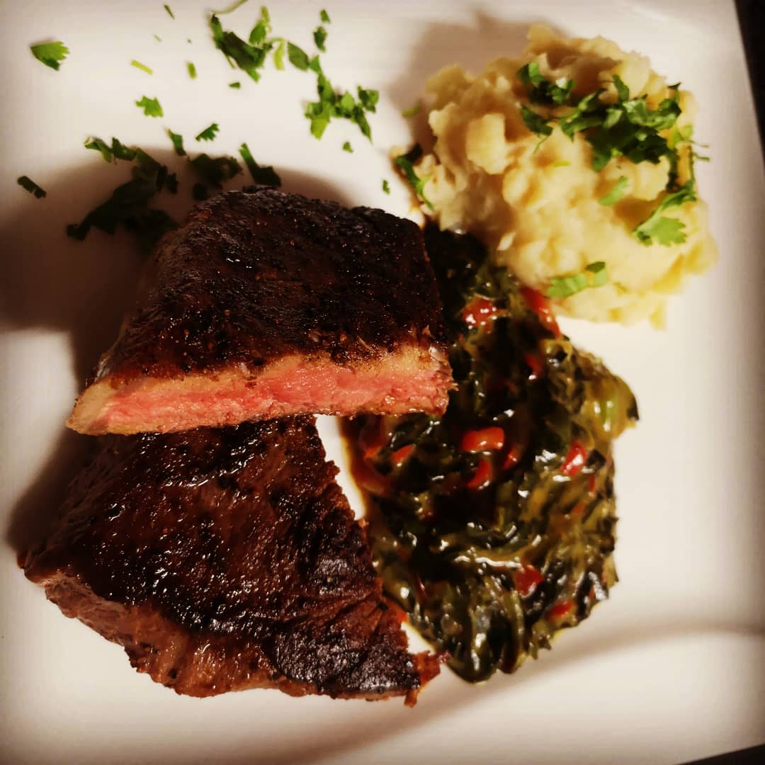 MasingitaPri's tweet photo. Last night's dinner 😋😋
#cookingwithsingi_singro
#cookingsimplified https://t.co/QtFW3qlqho
