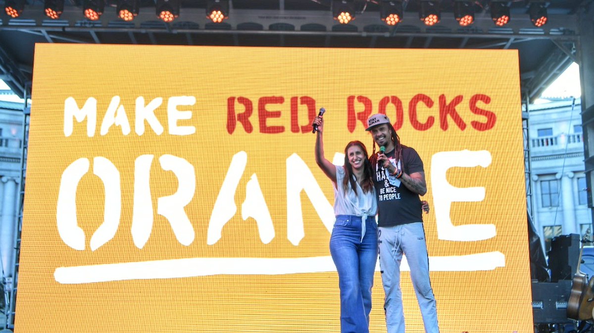 michaelfranti's tweet image. #WearOrange at @RedRocksCO 6/7 in support of National Gun Violence Awareness Day. This is a non-partisan day of recognizing families who’ve lost loved ones and our commitment by all of us to honor them by working to #endgunviolence. #TheFlower🌼#StayHumanTour