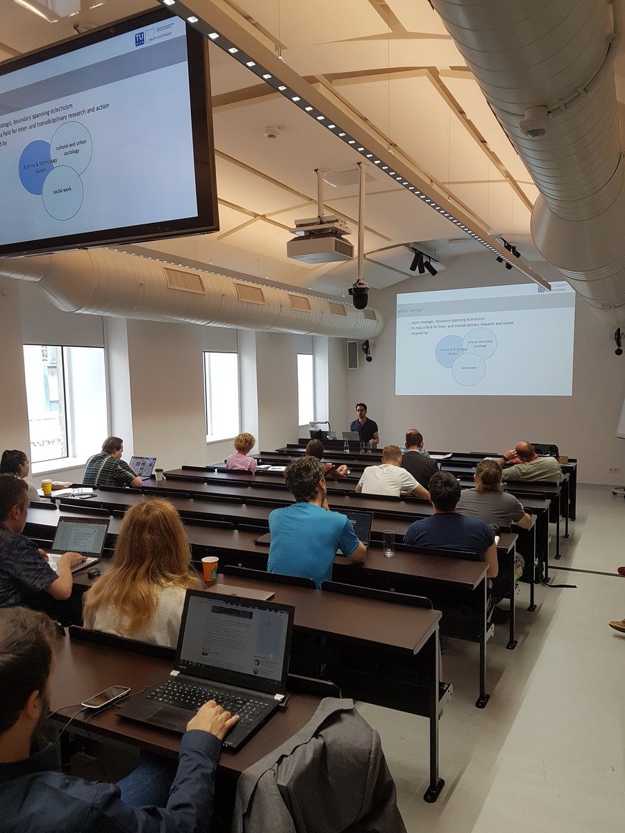 comtech2019's tweet image. Simon Güntner starts the final #comtech2019 keynote with a personal anecdote about childcare responsibilities, housing cooperatives, being 'the other' as a German in Austria and sociocracy.