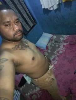 Permainanmu..enak..kpan bisa main lagi..pak pol.n.
Yang mau kenal ama dia silahkan follow.. AQ kasih no WA x..