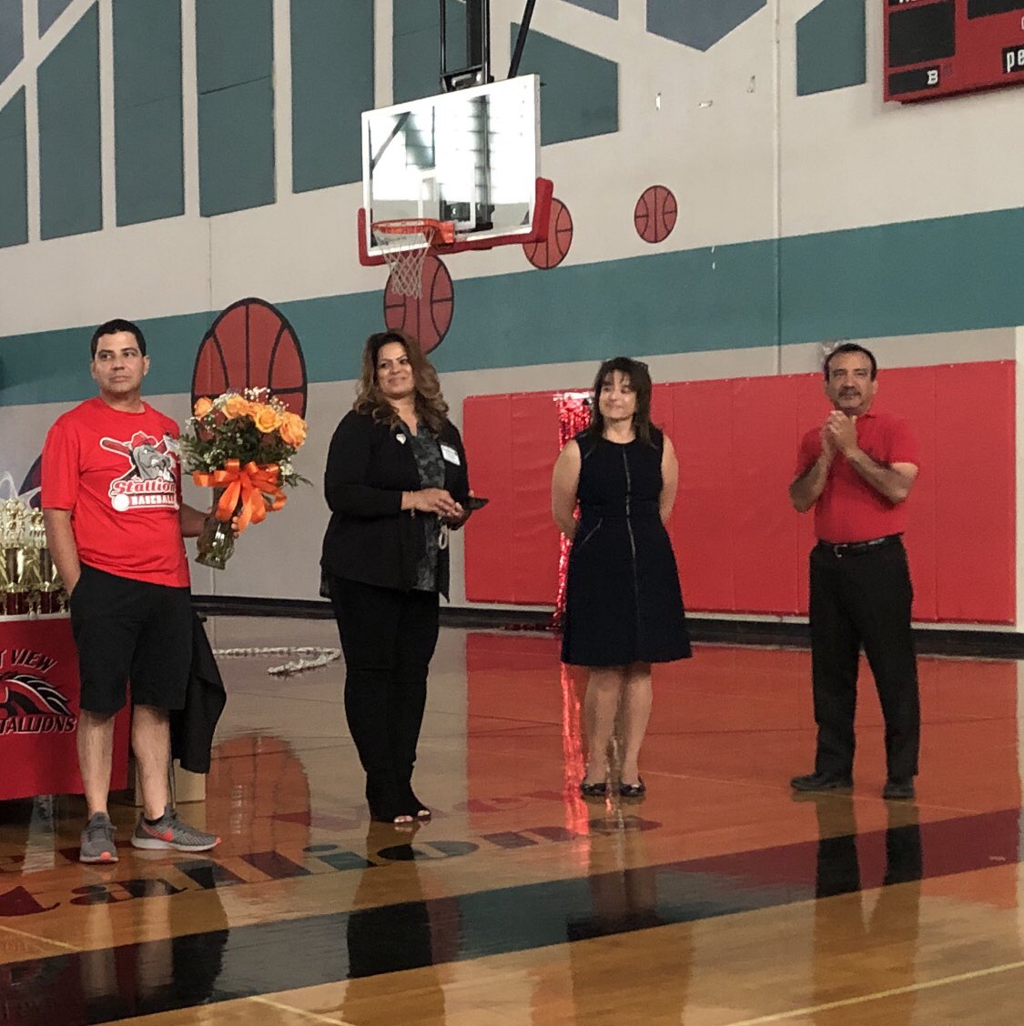 MaryAnnOlivas66's tweet photo. Grateful for every partner &amp; mentor that have made a difference to me during my journey as an educator! Thank you to my coaches for making today one I’ll never forget! There are no words.#DVMSPROUD #DVMS143 @catherinedoc12 @Oscar_Rene94 @Nick_Carrillo27 @slahrman @AthleticsView https://t.co/Lg2Ub6Huze