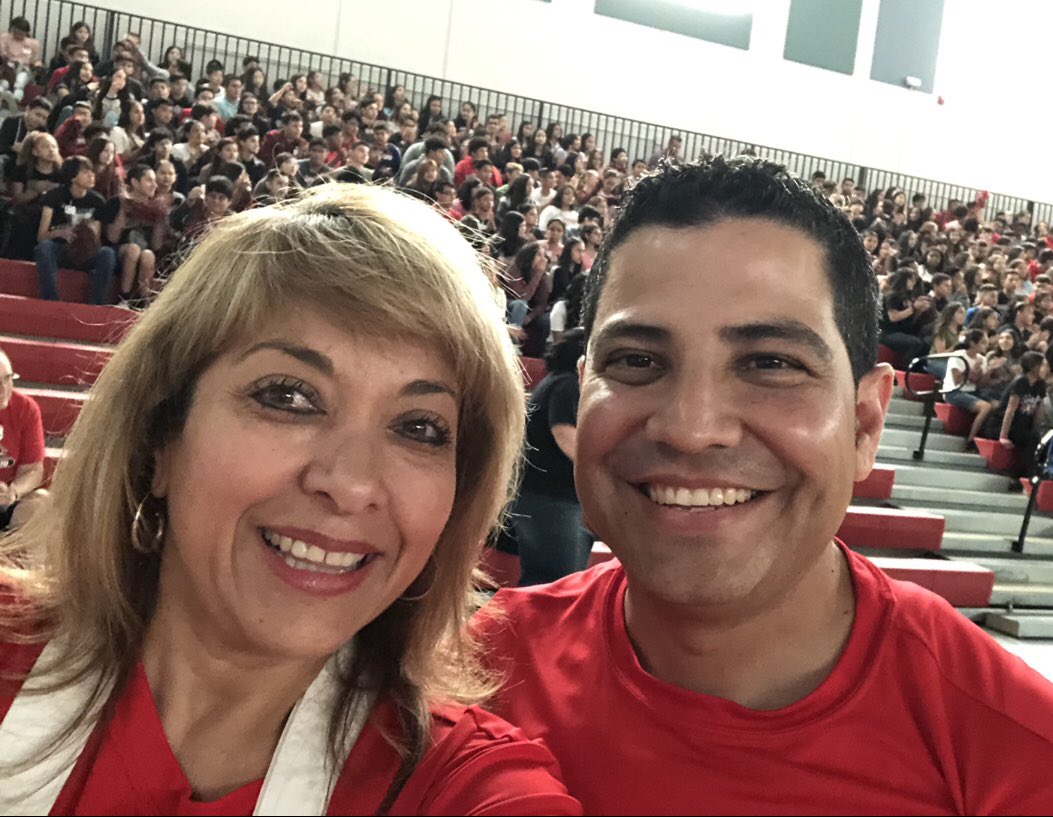 MaryAnnOlivas66's tweet photo. Grateful for every partner &amp; mentor that have made a difference to me during my journey as an educator! Thank you to my coaches for making today one I’ll never forget! There are no words.#DVMSPROUD #DVMS143 @catherinedoc12 @Oscar_Rene94 @Nick_Carrillo27 @slahrman @AthleticsView https://t.co/Lg2Ub6Huze
