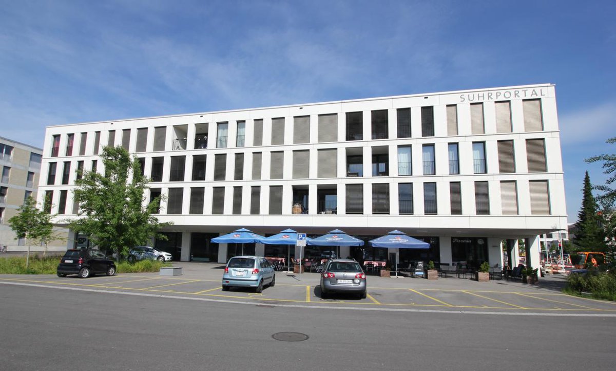 Wir vermieten in Suhr an bester Lage direkt beim Bahnhof Büro-, Verkaufs- und Gewerbeflächen. brivio-immobilien.ch/immobilien/423…