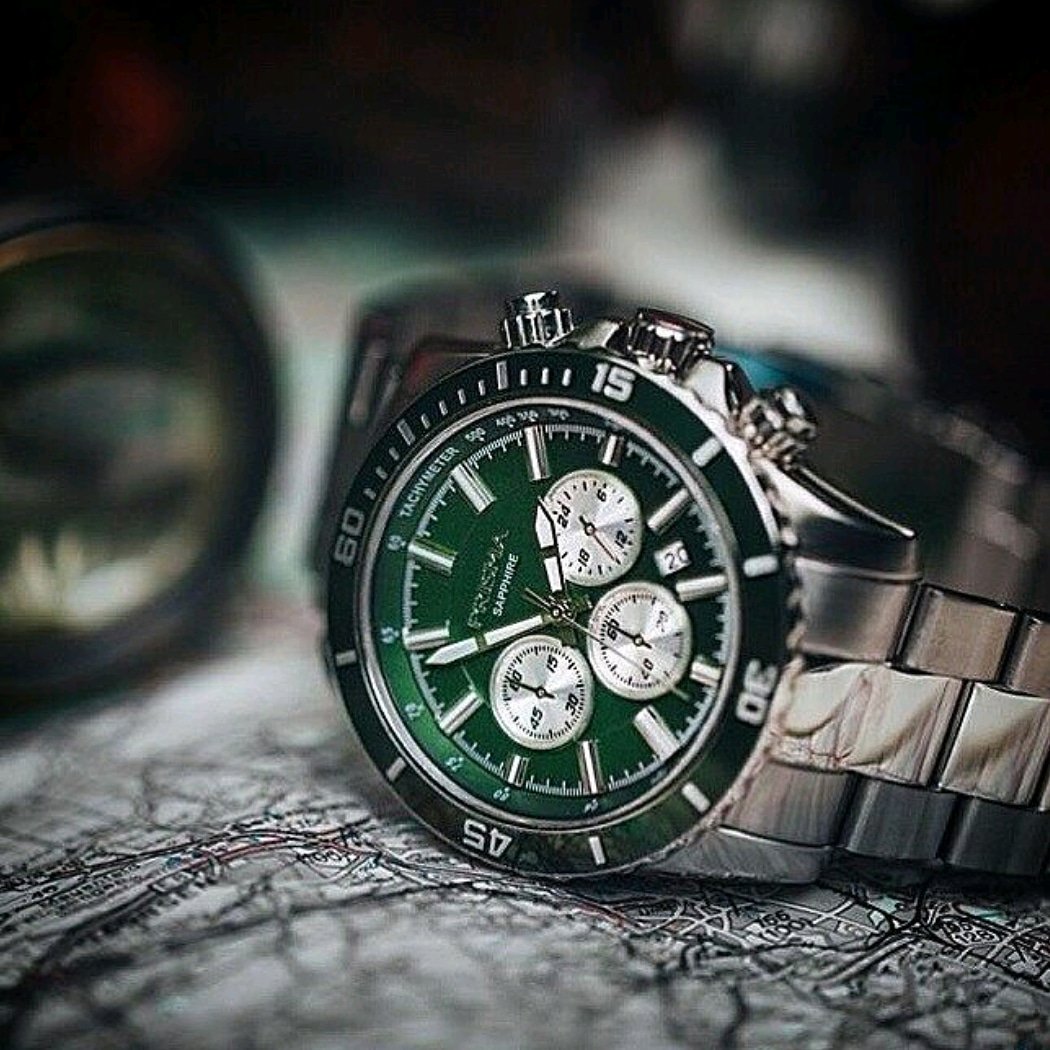 Prisma heren horloge met groene accenten. Wij houden er van!⌚💚
