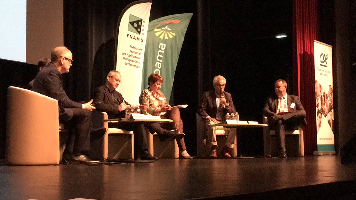 #CongresFnams2019 au <a href="/futuroscope/">Futuroscope</a> : philippe Gate d <a href="/Arvalisofficiel/">ARVALIS</a> fait un point sur le changement climatique :+1deg par rapport à 61-90 CC <a href="/Cultivarlemag/">Cultivar le magazine</a>