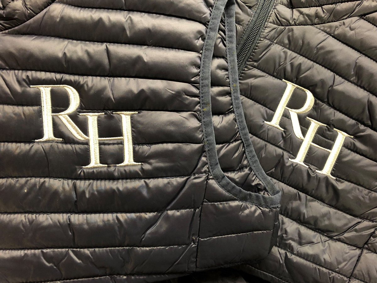 Embroidered gilets for Richard Hannon Racing 🐴