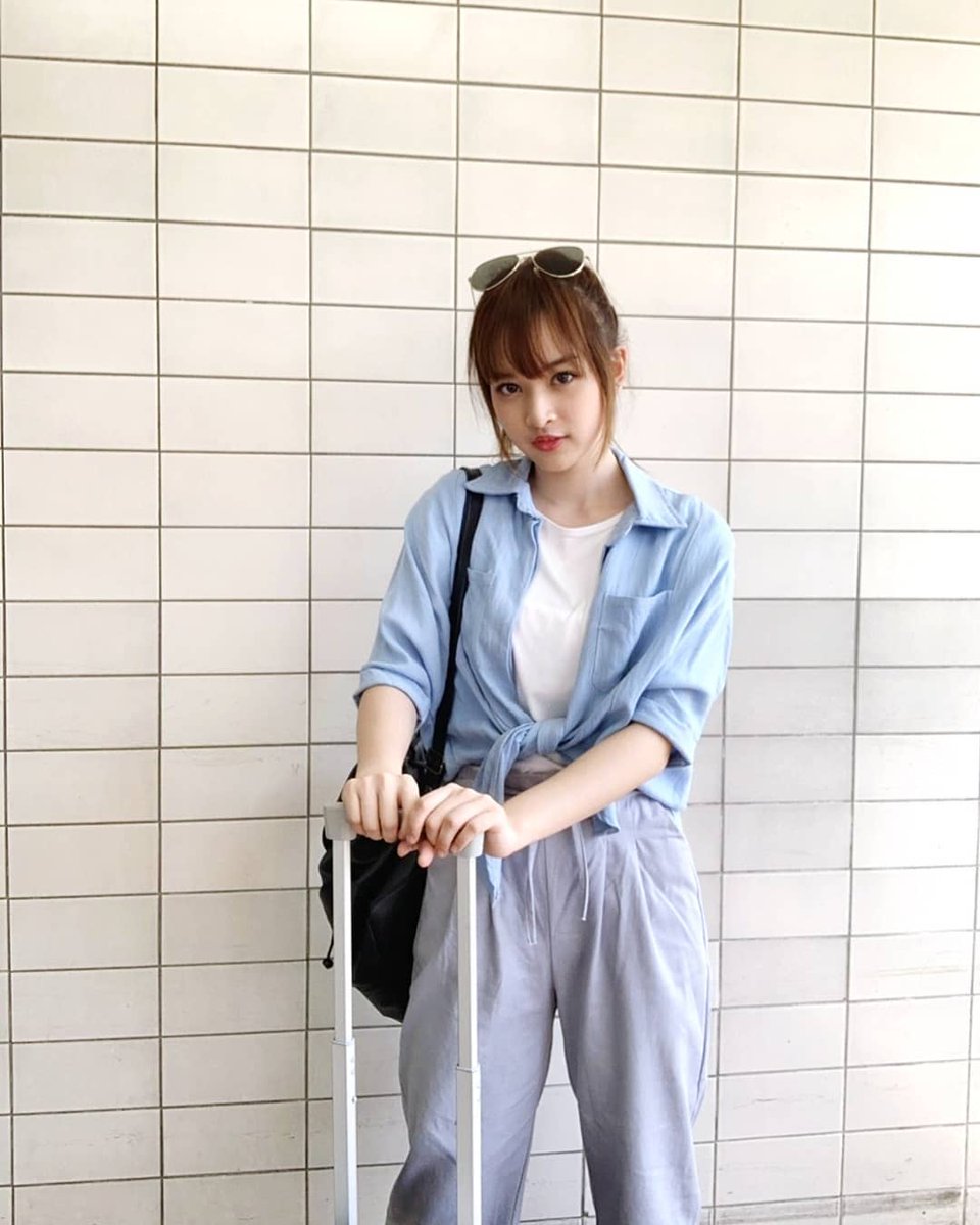 NewCharming's tweet image. น้องนิวใส่แว่นดูใสๆ ธรรมดาๆ
แต่ยิ่งมองยิ่งสวยมีสเน่ห์จริงๆ
😊😍
#NewBNK48
#BNK48