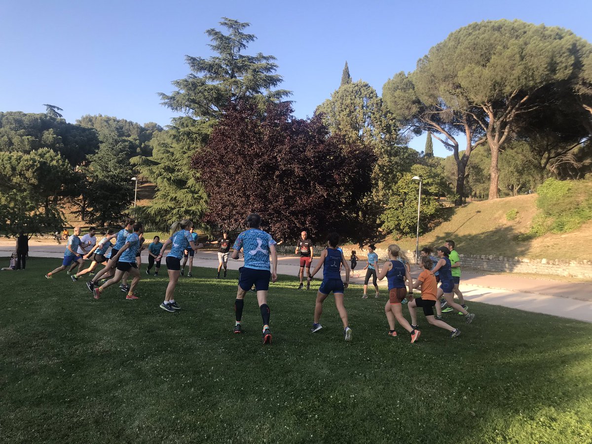 RunningParkM's tweet photo. Entrenamiento #dehesadelavilla https://t.co/eU2xM2m7Wq