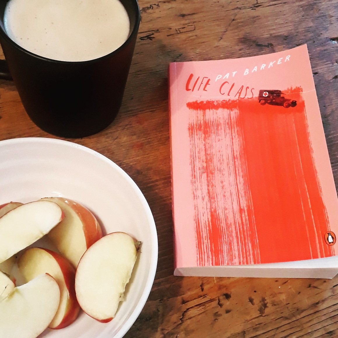 _DanielleLouis_'s tweet photo. You need to read #LifeClass by Pat Barker. This is a triumphant and inspiring novel, although I do recommend having tissues near by.... just in case! Thanks @bookswithbolino for a copy of this fantastic #PenguinEssentials https://t.co/Z4H24xCCP7