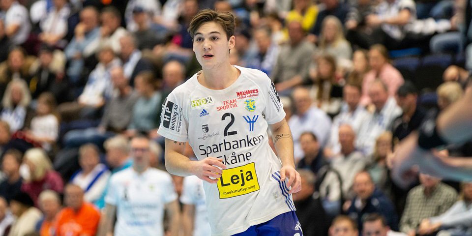 Årets herrspelare: Ludvig Hallbäck! Läs motiveringen här: laget.se/YIFELITLAGET/N…

Stort grattis <a href="/luddehall/">Ludvig Hallbäck</a> !!