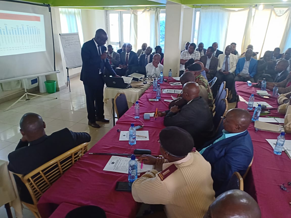 Nyamira County Director for Health Services Dr Jack Magara makes remarks touching on Health Indicators/Rapid Response Initiative. #STEPKenya project in the county by the EPI focal point Irene Bosire that looks to address low immunization coverage. <a href="/GaviMag/">Gaspar António Vinagre Magarreiro</a> <a href="/IFPW/">IFPW</a> <a href="/MOH_Kenya/">Ministry of Health</a> <a href="/gavi/">Gavi, the Vaccine Alliance</a>