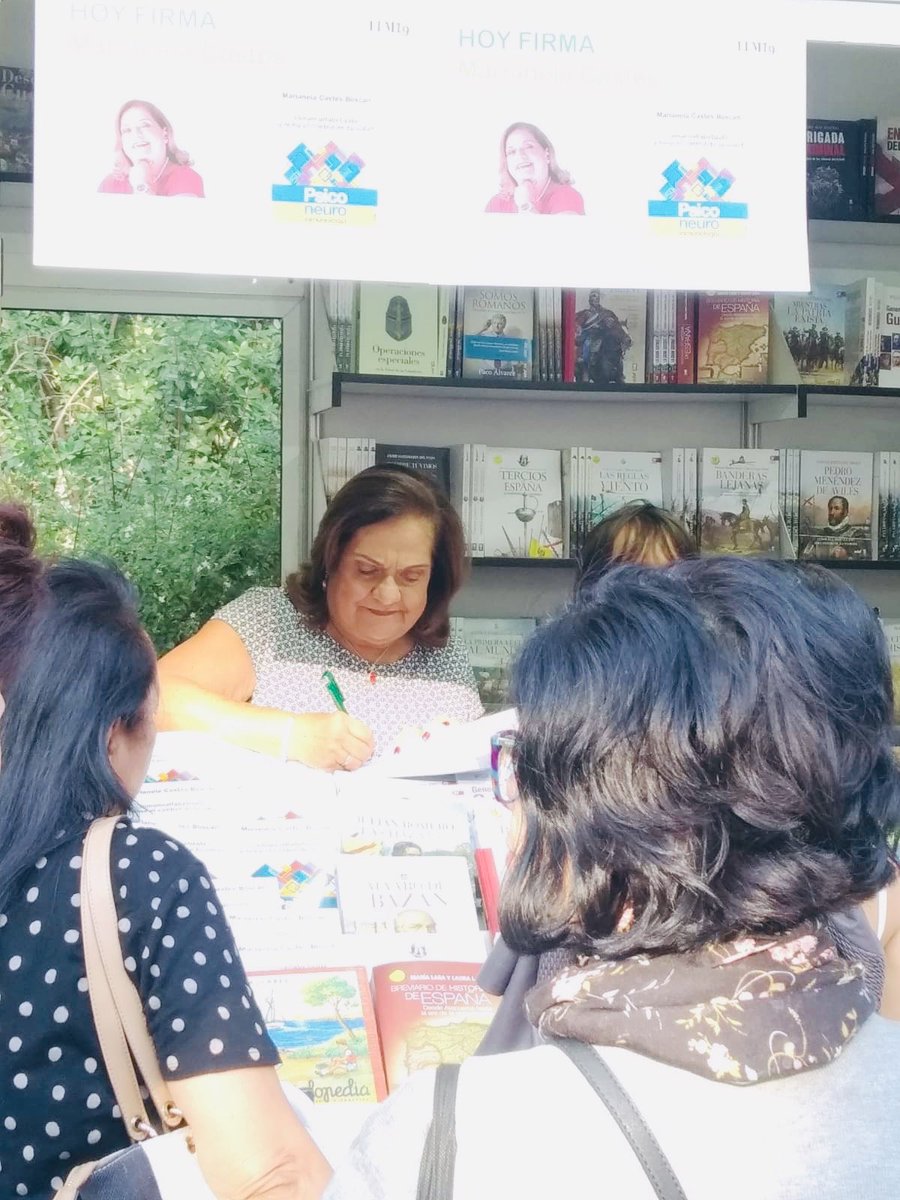 EditorialEdaf's tweet image. ¡Gracias a todos los que ayer nos acompañasteis en la firma de @MarianelaCastes en la @FLMadrid! ✍🏻✍🏻 #exitazo #graciasLectores #Psiconeuroinmunología #FLM19
