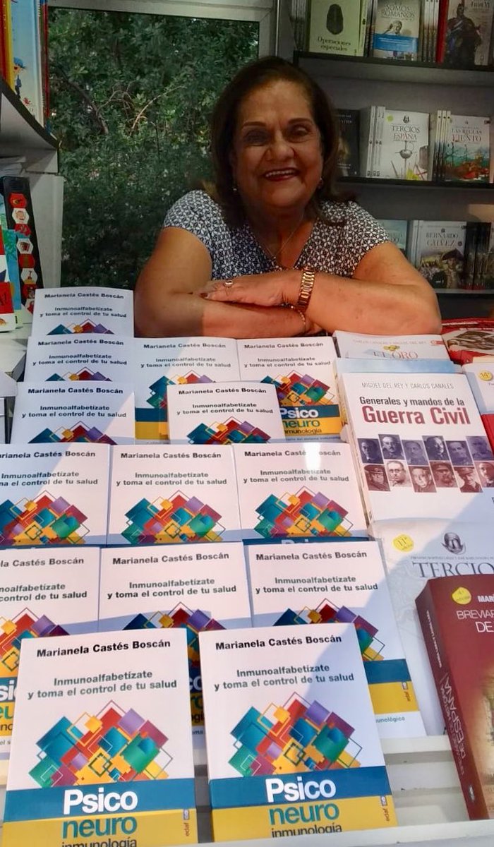 EditorialEdaf's tweet image. ¡Gracias a todos los que ayer nos acompañasteis en la firma de @MarianelaCastes en la @FLMadrid! ✍🏻✍🏻 #exitazo #graciasLectores #Psiconeuroinmunología #FLM19
