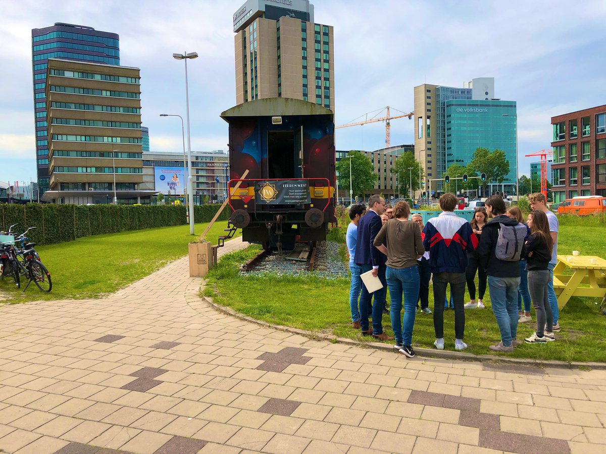 LearningLabLL's tweet image. Vandaag onze 2e action learning set bij @PerronWest  midden op het westplein!
