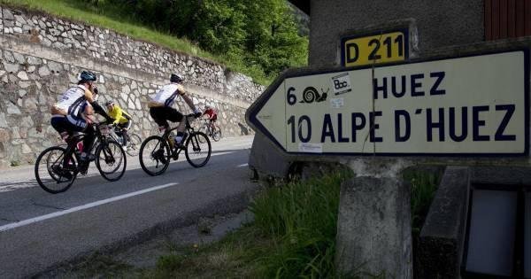 Bijna vijfduizend deelnemers gingen deze week de Alpe d’Huez op. Samen haalden ze 11,8 miljoen euro op voor de strijd tegen kanker, een half miljoen meer dan vorig jaar.
Wij zijn dan ook trots dat wij als sponsor ook een steentje bij hebben kunnen dragen aan dit mooie initiatief.
