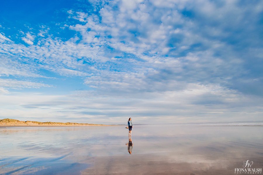 FWphotography's tweet photo. Come take a virtual 5 min walk on this Devon beach at sunset:
https://t.co/FmUi9fIBtj
Use your senses to imagine how the water feels on your feet, the air on your skin. And take long breaths as you do.

#landscapephotography #saunton #headscape #calm @EarthandClouds https://t.co/IkAAowYxAb