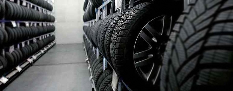 TyresPerth's tweet photo. Winter is here and buying a good quality tyre that’s right for your car could mean the difference between stopping in time and skidding in the rain. 

See the crew at our 3 stores for the right tyre for you. #tyrepowerosbornepark #tyrepowerbelmont &amp; #yrepowerclaremontt #tyres https://t.co/bYlFZuVCY1