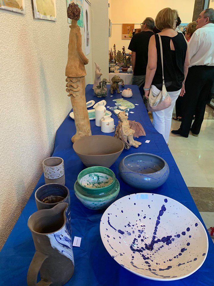 L'Escola Municipal d'Art i el Grup de Pintura del CEAM exposen els seus treballs a la Casa de Cultura fins al 25 de juny. bit.ly/2WSJZBq